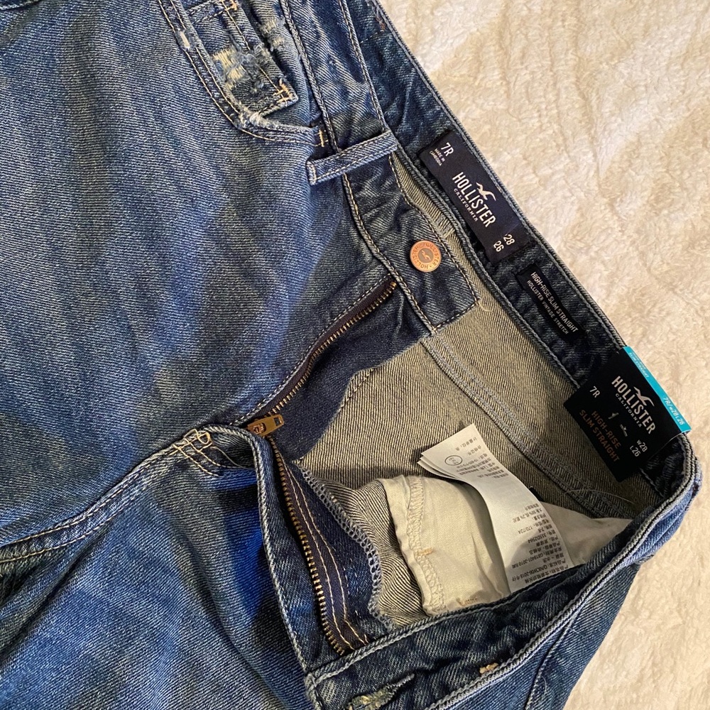 Hollister BRAND NEW JEANS!